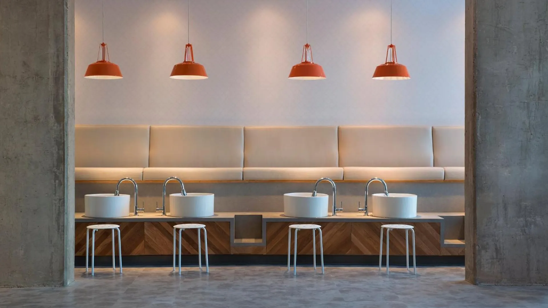 Courtyard By Marriott Calgary South Hotel