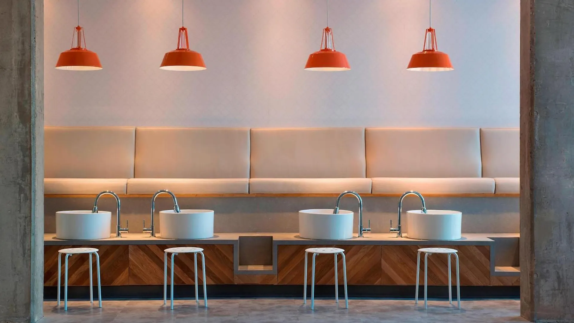 Courtyard By Marriott Calgary South Hotel