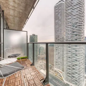 Stylish Newly Furnished With Beautiful View , Toronto Canada