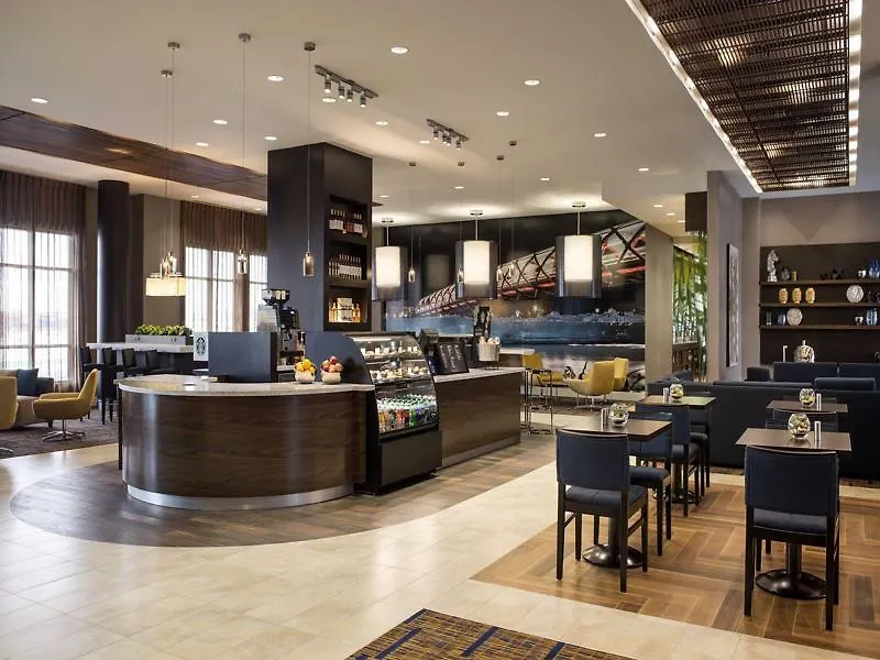 Courtyard By Marriott Calgary South Hotell